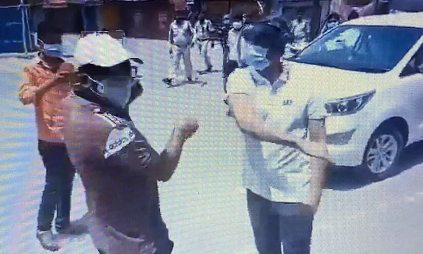 District collector slaps youth, smashes his phone for violating lockdown in Chhattisgarh
