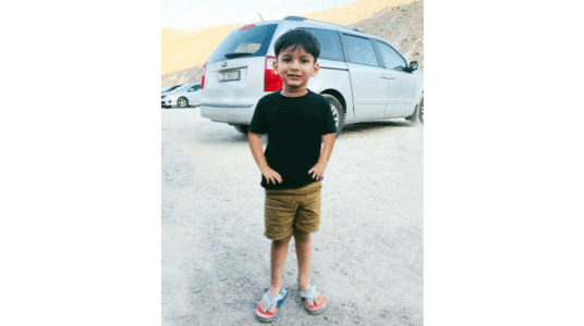 മലനിരയില്‍ കാണാതായ രണ്ട്​ വയസുള്ള ഇന്ത്യൻ ബാലനെ രക്ഷിച്ച്​ റാക് പൊലീസ്