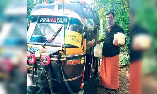 auto driver helping covid patients