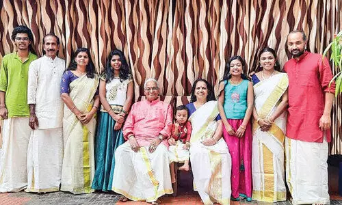 kalamandalam gopi asan