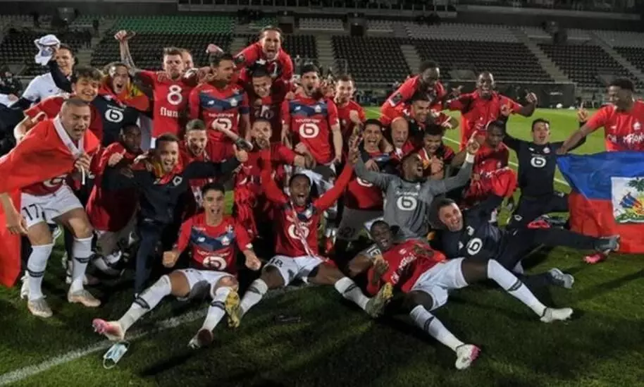 ജയിച്ചിട്ടും കിരീടം വീണ് പി.എസ്.ജി; ലീഗ് വണ്ണിൽ ഇനി ലിലെ വാഴുംകാലം ജയിച്ചിട്ടും കിരീടം വീണ് പി.എസ്.ജി; ലീഗ് വണ്ണിൽ ഇനി ലിലെ വാഴുംകാലം