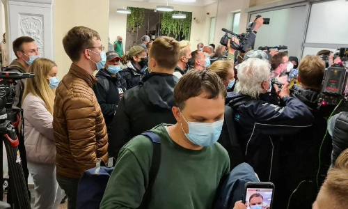 ബെലറൂസിൽ വിമാനം നിലംതൊടുംമുമ്പ്​ വഴിതിരിച്ചുവിട്ട്​ മാധ്യമ പ്രവർത്തകനെ പിടികൂടി