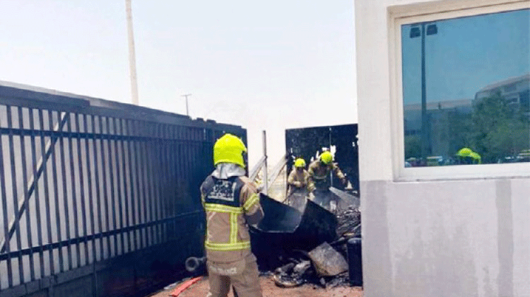 സ്കൂളിൽ തീപിടിത്തം സിവിൽ ഡിഫൻസ് തീയണച്ചു സ്കൂളിൽ തീപിടിത്തം സിവിൽ ഡിഫൻസ് തീയണച്ചു