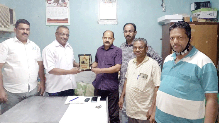 കേ​ളി യാ​ത്ര​യ​യ​പ്പ് ന​ൽ​കി