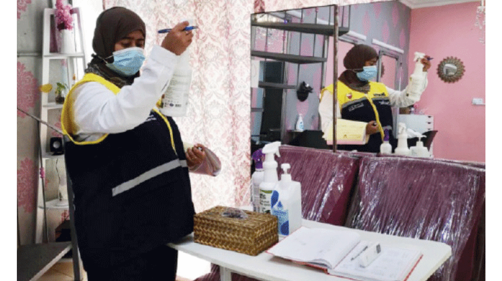 കോ​വി​ഡ്​ നി​യ​മം ലം​ഘി​ച്ച റ​സ്​​റ്റാ​റ​ൻ​റും കോ​ഫി​ഷോ​പും അ​ട​പ്പി​ച്ചു​