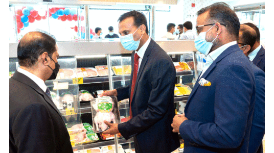 അൽ തായെബ്​ ​ഫ്രഷ്​ മാർക്കറ്റി​െൻറ പുതിയ ​സ്​റ്റോർ അബൂദബിയിൽ തുറന്നു