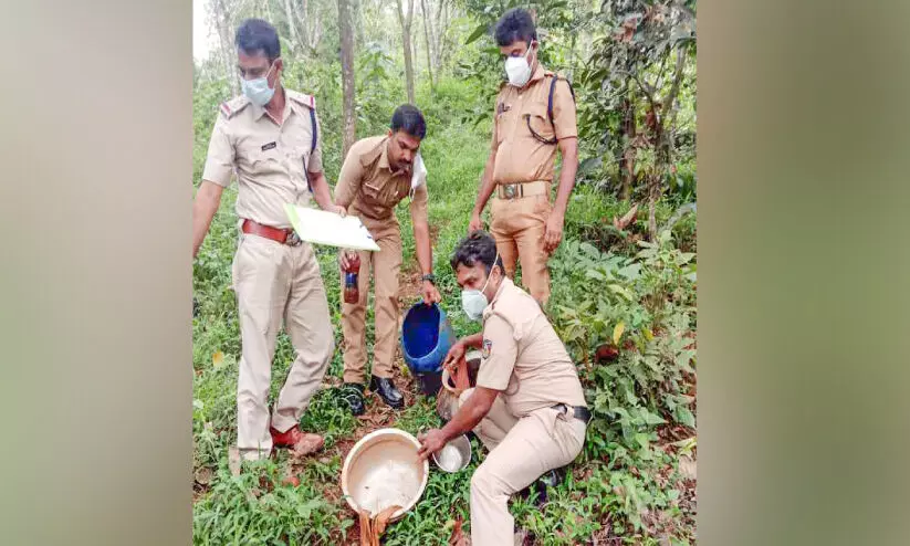 Police seized distillation equipments and wash Police seized distillation equipments and wash