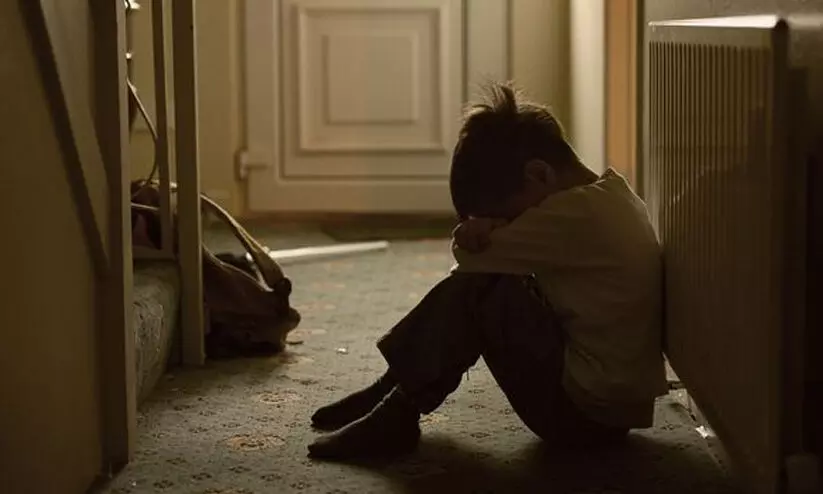 മാതാപിതാക്കളിലൊരാൾ കുട്ടിയെ അകറ്റിനിർത്തുന്നത് ക്രൂരത –കോടതി