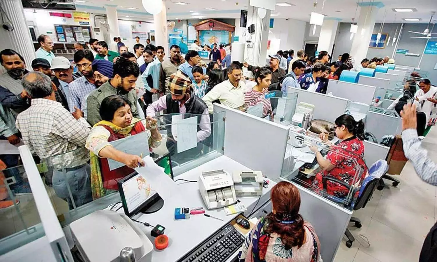 എ.ടി.എമ്മിൽ നിന്ന്​ പണം പിൻവലിക്കുന്നതിനുള്ള നിയമങ്ങളിൽ മാറ്റവുമായി എസ്​.ബി.ഐ