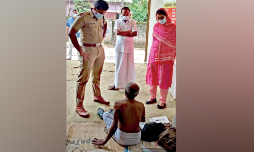 വയോധികന് സംരക്ഷണമൊരുക്കി നഗരസഭയും പൊലീസും