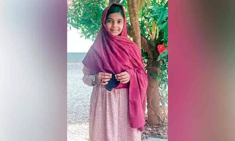 ലോക്ഡൗണിൽ വായനയുടെ വസന്തം തീർത്ത് കൊച്ചുമിടുക്കി ലോക്ഡൗണിൽ വായനയുടെ വസന്തം തീർത്ത് കൊച്ചുമിടുക്കി