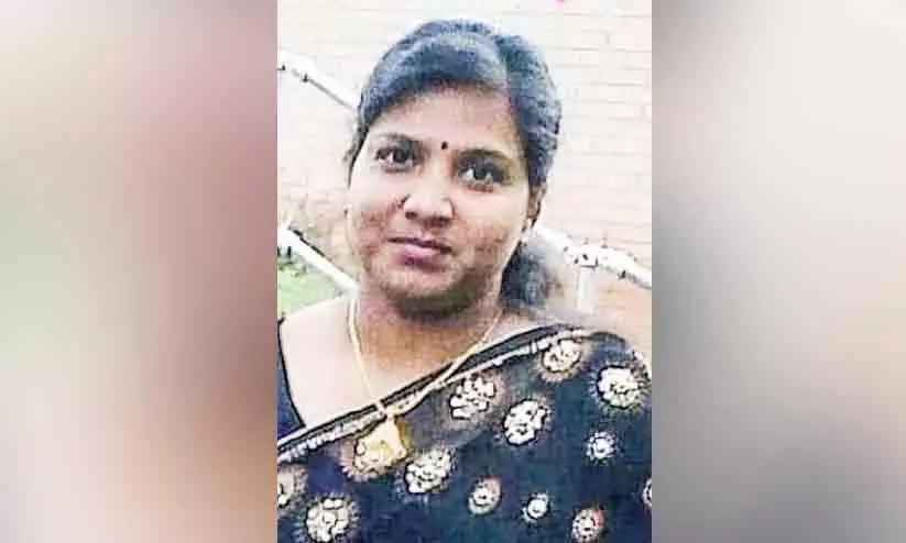 ഇംഗ്ലണ്ടിൽ നഴ്സിെൻറ മരണം: ഭർതൃപീഡനമെന്ന് ബന്ധുക്കൾ ഇംഗ്ലണ്ടിൽ നഴ്സിെൻറ മരണം: ഭർതൃപീഡനമെന്ന് ബന്ധുക്കൾ