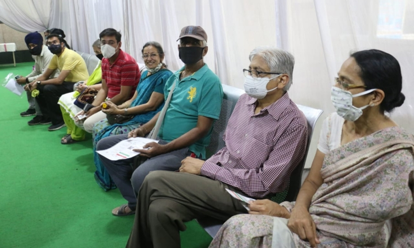 വയോജനങ്ങൾക്കും ഭിന്നശേഷിക്കാർക്കും വാക്സിനേഷൻ വീടിനടുത്ത്; മാർഗനിർദേശങ്ങളുമായി കേന്ദ്രം വയോജനങ്ങൾക്കും ഭിന്നശേഷിക്കാർക്കും വാക്സിനേഷൻ വീടിനടുത്ത്; മാർഗനിർദേശങ്ങളുമായി കേന്ദ്രം