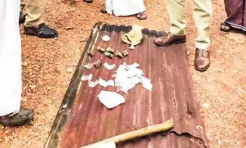 ശുചീകരണത്തിനിടെ കഞ്ചാവ് കണ്ടെത്തി