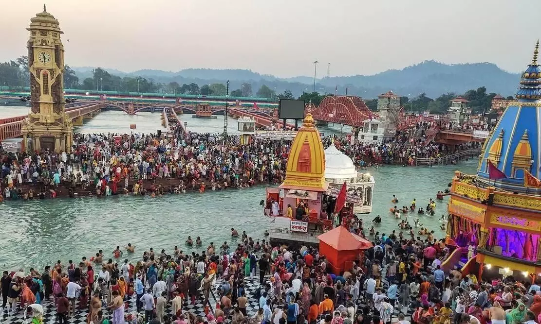 അന്ന് പങ്കെടുത്തത് 49 ലക്ഷം; തിരുത്ത് വന്നപ്പോൾ 15 ലക്ഷം- കുംഭമേളക്കെത്തിയവരുടെ കണക്ക് വെട്ടിക്കുറച്ച് സർക്കാർ അന്ന് പങ്കെടുത്തത് 49 ലക്ഷം; തിരുത്ത് വന്നപ്പോൾ 15 ലക്ഷം- കുംഭമേളക്കെത്തിയവരുടെ കണക്ക് വെട്ടിക്കുറച്ച് സർക്കാർ