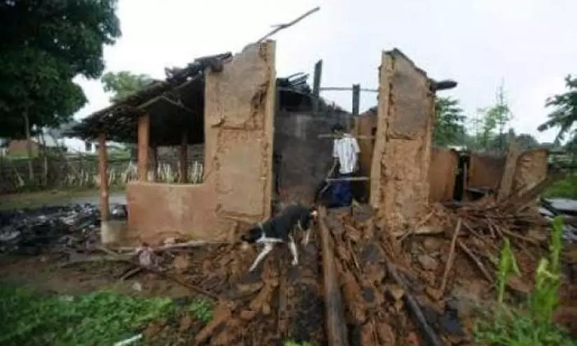 ഒറീസയിൽ ക്രിസ്ത്യൻ ചർച്ച്​ സായുധ സംഘം തകർത്തു