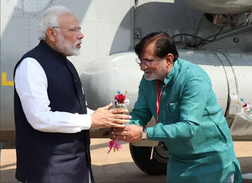 ലക്ഷദ്വീപിൽ പ്രഫുൽ പ​​േട്ടലിന്​​ ഒപ്പമുള്ളവർക്ക്​ കോവിഡ്​ നിയന്ത്രണമില്ല, എം.പിമാരെ തടഞ്ഞു; ഇരട്ട നിലപാട്​ ശരിയല്ലെന്ന്​ ഹൈകോടതി