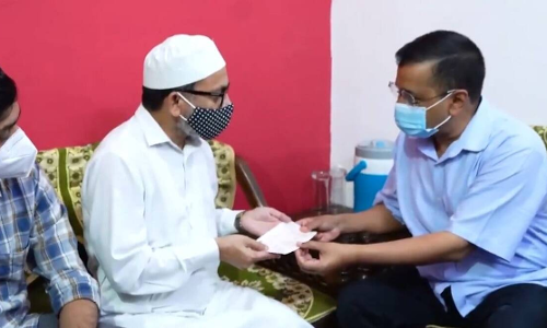 എ​​െൻറ മറ്റുമക്കളേയും രാജ്യ സേവനത്തിന്​ അയക്കാം; കോവിഡ്​ ബാധിച്ചുമരിച്ച ​യുവഡോക്​ടറുടെ പിതാവ്​ കെജ്​​രിവാളിനോട്​ ഉള്ളുരുകിപ്പറഞ്ഞു