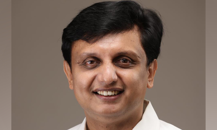 കോടതി വിമർശിച്ച റോഡുകളിൽ ഒന്നു മാത്രമാണ് പൊതുമരാമത്തിേന്റതെന്ന് മന്ത്രി റിയാസ്; ജലസേചന വകുപ്പിനെതിരെ വിമർശനം കോടതി വിമർശിച്ച റോഡുകളിൽ ഒന്നു മാത്രമാണ് പൊതുമരാമത്തിേന്റതെന്ന് മന്ത്രി റിയാസ്; ജലസേചന വകുപ്പിനെതിരെ വിമർശനം