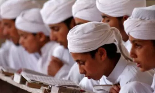 മ​ദ്​​റ​സ അ​ധ്യാ​പ​ക​ർ​ക്ക് സ​ർ​ക്കാ​ർ ശ​മ്പ​ള​മോ?