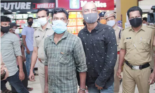 വടകരയിൽ മൊബൈൽ കടകളിൽ മോഷണം; പ്രതികൾ റിമാൻഡിൽ