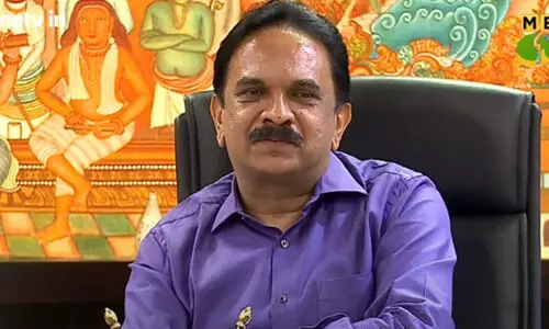 ലൈഫ് വിവാദം ജീവിതത്തെ പിടിച്ചുകുലുക്കി, സദാ വേട്ടയാടിക്കൊണ്ടിരിക്കുന്നു... -വിരമിക്കാനിരിക്കെ കുറിപ്പുമായി യു.വി ജോസ്