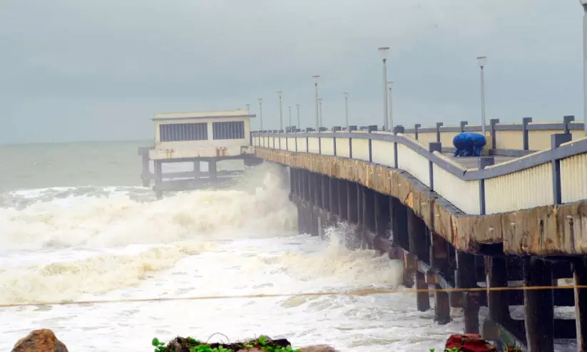 Valiyathura sea bridge