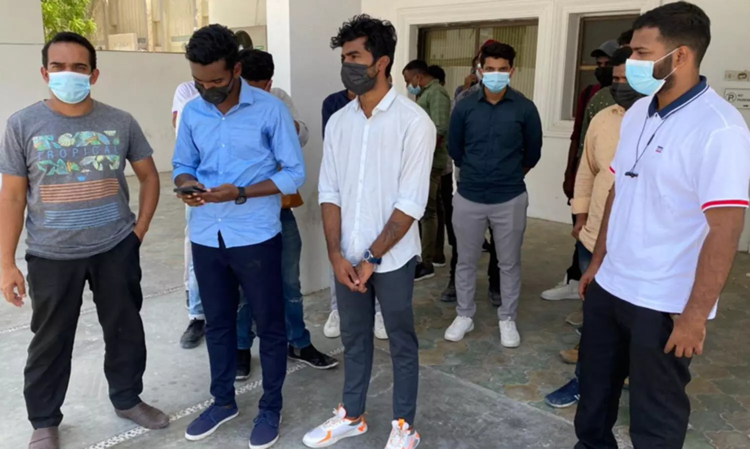 സെക്യൂരിറ്റി ജോലി വാഗ്​ദാനം ചെയ്​ത്​ തട്ടിപ്പ്​; മലയാളി യുവാക്കൾ ദുബൈയിൽ കുടുങ്ങി