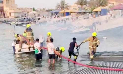 ഉമ്മുസുഖീമിൽ ബോട്ടിന്​ തീപിടിച്ചു