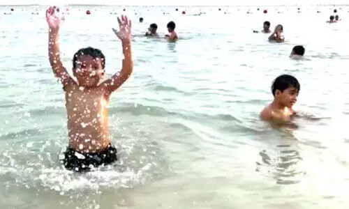 ബീച്ചിൽ കുട്ടികളെ സൂക്ഷിക്കണം; മുന്നറിയിപ്പുമായി പൊലീസ്​