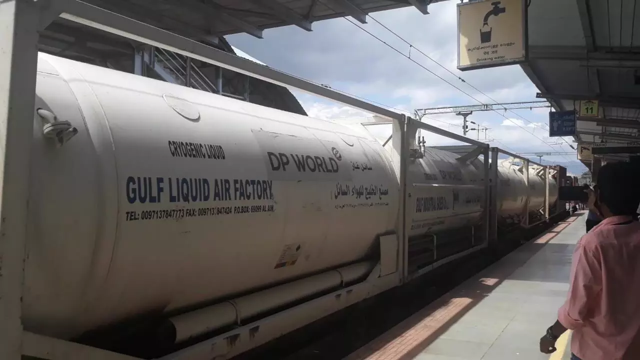 നാലാമത്തെ ഓക്സിജൻ എക്സ്പ്രസ് സംസ്ഥാനത്തെത്തി