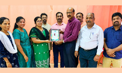 സി​സി​ലി അ​ലോ​ഷ്യ​സി​ന്​ യാ​ത്ര​യ​യ​പ്പ്​ ന​ൽ​കി