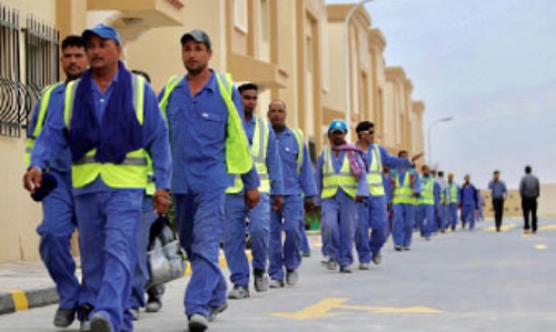 തൊ​ഴി​ലാ​ളി​ക​ൾ​ക്ക്​ നി​ർ​ബ​ന്ധി​ത ഉ​ച്ച​വി​ശ്ര​മം പ്രാ​ബ​ല്യ​ത്തി​ൽ