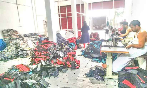 നിറം മങ്ങി സ്​കൂൾ ബാഗ്​ വിപണി