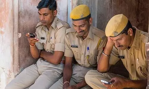 ജോലിക്കി​​​ടെ​ മൊബൈൽ ഉപയോഗിക്കരുത്​, സമൂഹമാധ്യമങ്ങളിൽ സജീവമാകരുത്​; ബിഹാർ ഡി.ജിപിയുടെ ഉത്തരവ്​