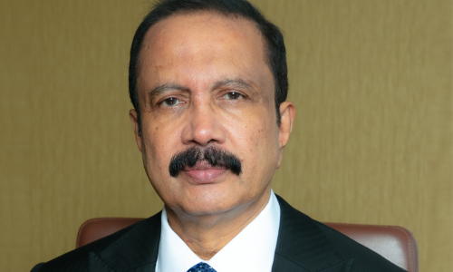 കോവിഡ്- മൂലം മരണപ്പെടുന്ന ജീവനക്കാരുടെ കുടുംബങ്ങള്‍ക്ക് 10 വര്‍ഷം ശമ്പളം നൽകുമെന്ന്​ ആസ്​റ്റര്‍