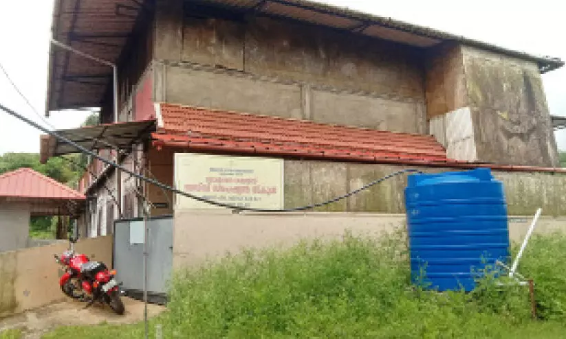 സ്പെഷൽ സ്കൂൾ അടച്ചുപൂട്ടുമെന്ന്; പ്രതിഷേധവുമായി രക്ഷിതാക്കൾ സ്പെഷൽ സ്കൂൾ അടച്ചുപൂട്ടുമെന്ന്; പ്രതിഷേധവുമായി രക്ഷിതാക്കൾ