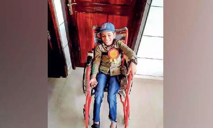 ജാ​ല​കം തു​റ​ന്നു, അ​വ​രും പ​റ​ന്നു പൂ​മ്പാ​റ്റ​ക​ളാ​യി