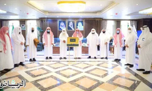 മ​സ്​​ജി​ദു​ന്ന​ബ​വി ഇ​മാ​മു​ക​ളെ ആ​ദ​രി​ച്ചു