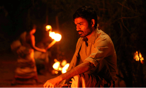 മു​ൻ​കാ​ലു​ക​ൾ കൂ​ട്ടി​ക്കെ​ട്ടി​യ   ന​ട​ത്ത​ക്കാ​ർ