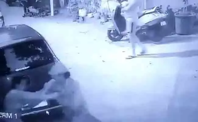 woman stabbed woman stabbed