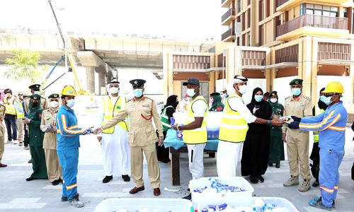 തൊ​ഴി​ലാ​ളി​ക​ളു​ടെ ദാ​ഹ​മ​ക​റ്റാ​ൻ കൂ​ൾ സ​മ്മ​ർ ഡ്രൈ​വ്​