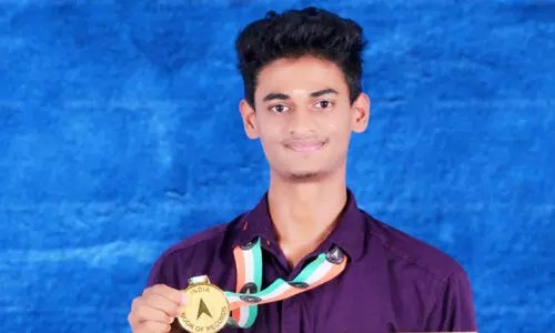 അ​തി​ൻ വി​ജ​യ​ന് ബു​ക്ക്​​സ് ഓ​ഫ് റെ​ക്കോ​ഡ് ബ​ഹു​മ​തി