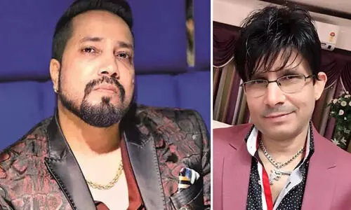 നീയെ​െൻറ മകനാണ്​... ഞാൻ തല്ലില്ല, പുറത്തുവരൂ; കെ.ആർ.കെയുടെ വീട്ടിലെത്തി മികാ സിങ്