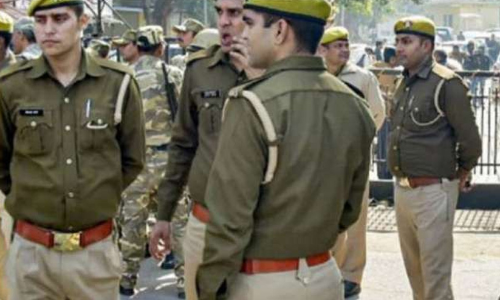 വ്യാജമദ്യദുരന്തം; യു.പിയിൽ 500 ​പൊലീസുകാരെ സ്ഥലം മാറ്റി