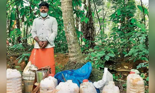 170 ലിറ്റർ വാഷും രണ്ട്​ ലിറ്റർ ചാരായവുമായി യുവാവ് അറസ്​റ്റിൽ