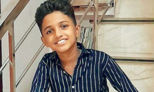 കോ​വി​ഡ് ബോ​ധ​വ​ത്ക​ര​ണം: വ​ൺ​മാ​ൻ​ഷോ ഹാ​സ്യ​ചി​ത്ര​വു​മാ​യി നാ​ലാം ക്ലാ​സു​കാ​ര​ൻ