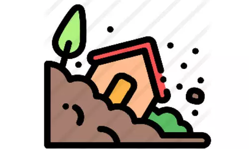 രാജഗിരിയില്‍ ഉരുള്‍പൊട്ടിയതായി സംശയം