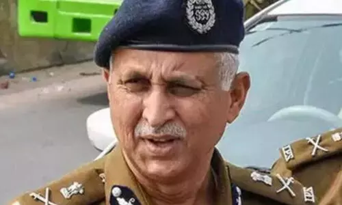 പൊലീസ്​ സന്നദ്ധപ്രവർത്തകർ അമിതാധികാരം പ്രയോഗിക്കുന്നു; യുനിഫോം നിറം മാറ്റാൻ ഉത്തരവിട്ട്​ കമ്മീഷണർ