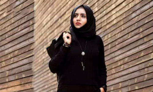 ടീ ഷർട്സ് എങ്ങിനെ മോഡസ്റ്റായി സ്റ്റൈൽ ചെയ്യാം